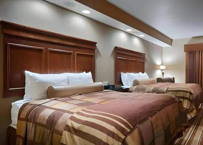 Best Western Plus Kc Speedway Inn & Suites