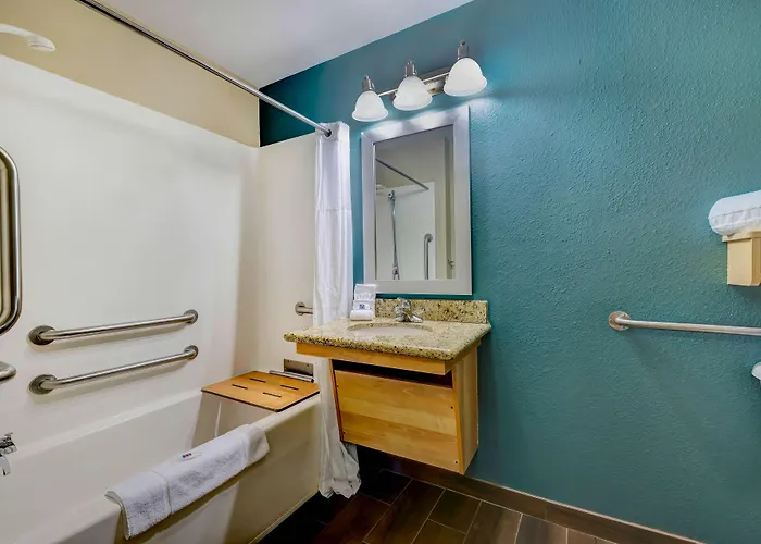 Studio 6 Lenexa - Overland Park